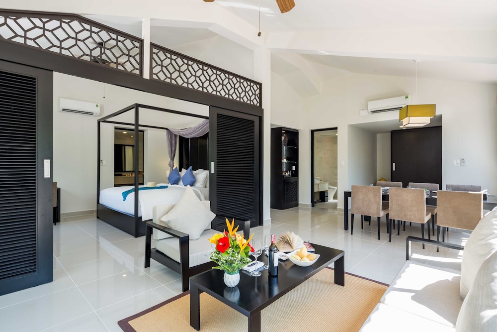 Two Bedrooms Pool Villa
