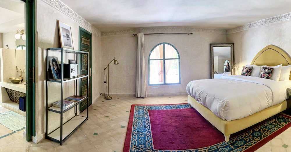 Deluxe Suite (Moroccan Suite)