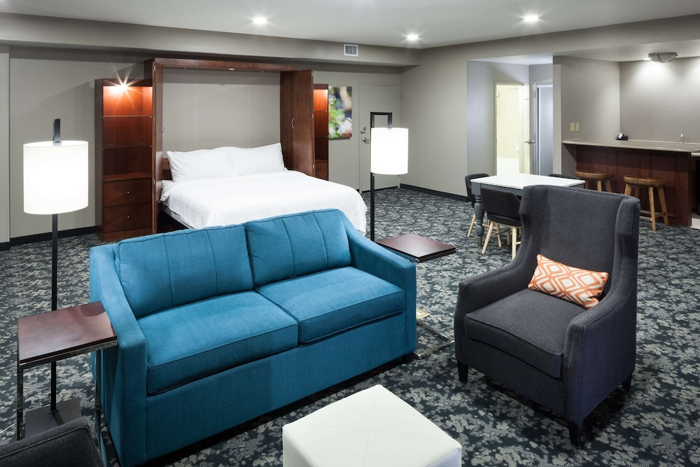 Suite - Photo 6