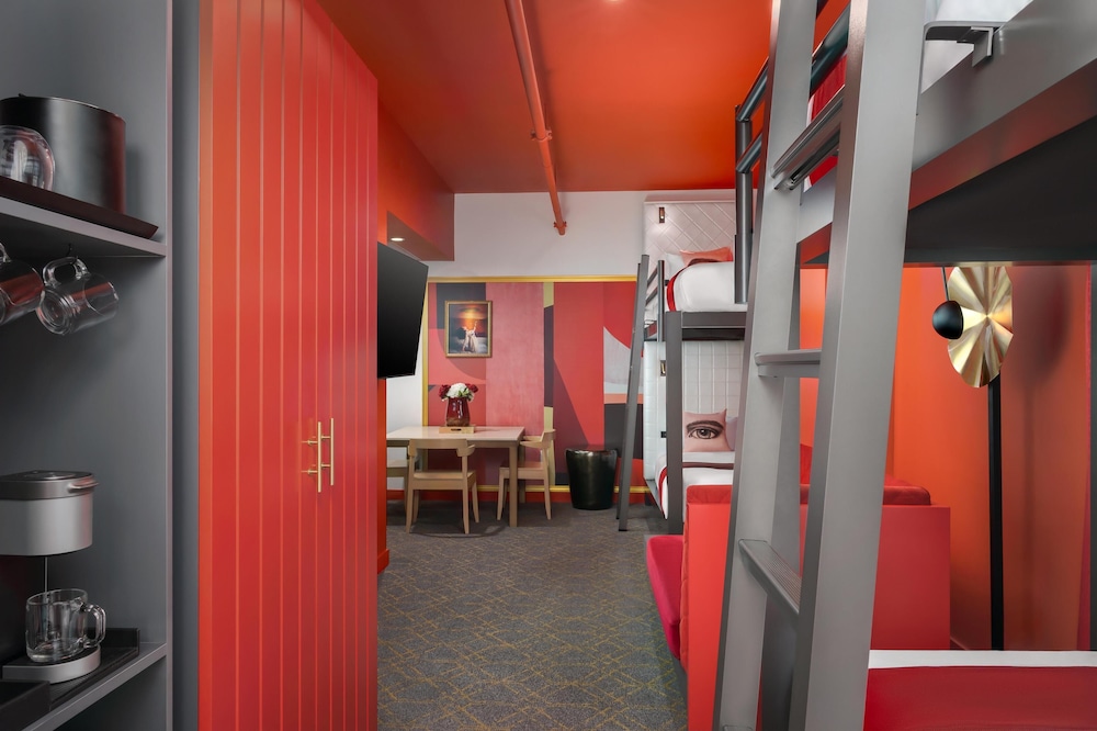Room, Multiple Beds - Photo 7
