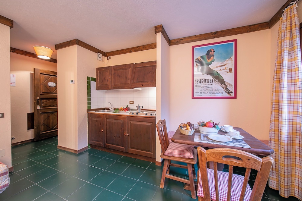 Family Studio, Mountainside (Grange Hike & Ski - 14D Sestriere) photo 1
