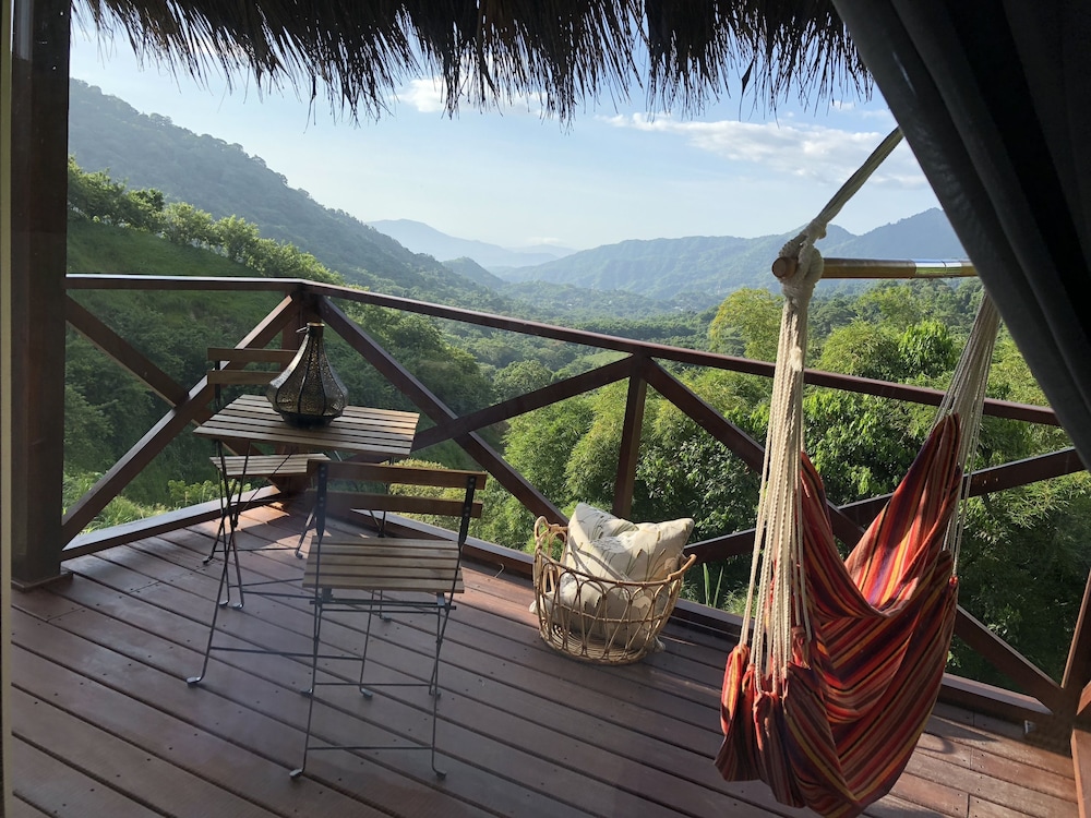 Bungalow's Waterfall View