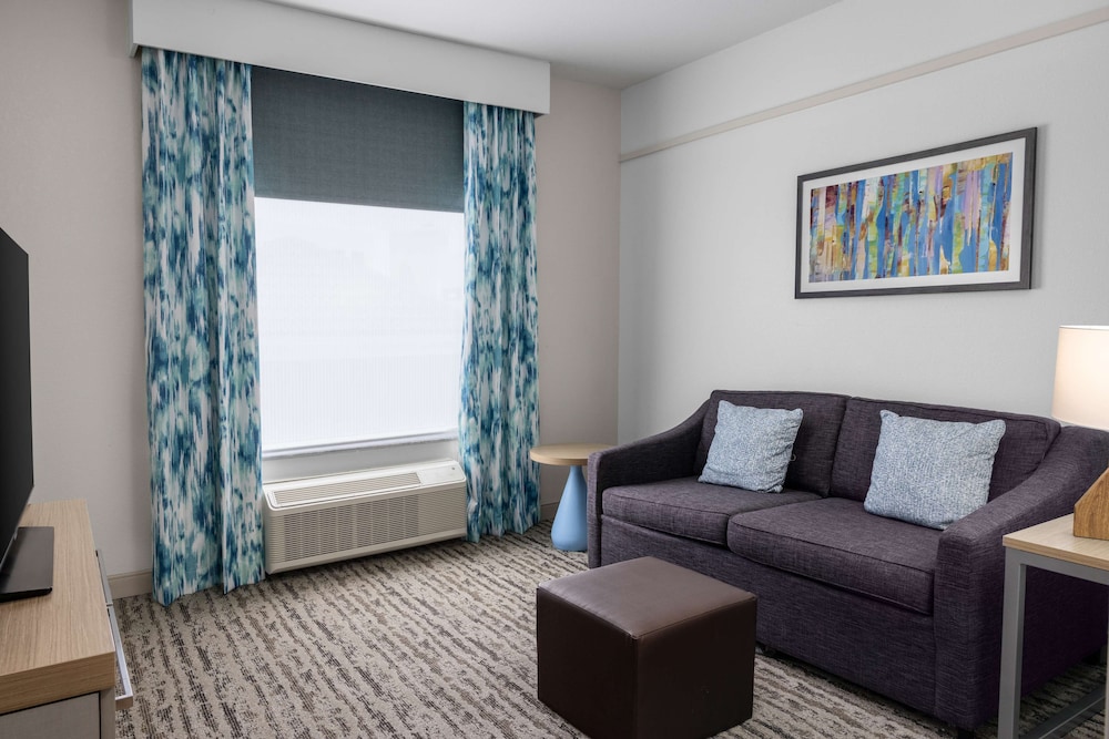 Suite, 1 Bedroom, Accessible (3x3 Shower) - Photo 7