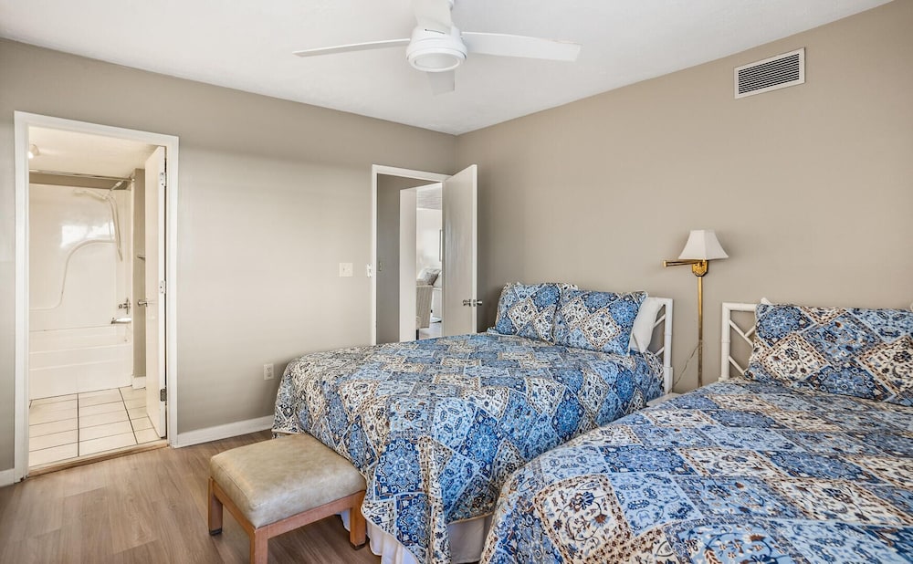 House, Multiple Beds, Kitchen, Ocean View photo 2