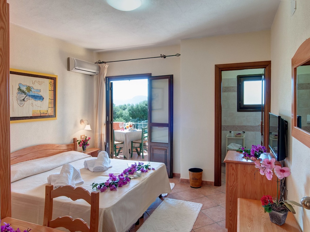 Classic Double Room, 1 Double or 2 Twin Beds, Balcony