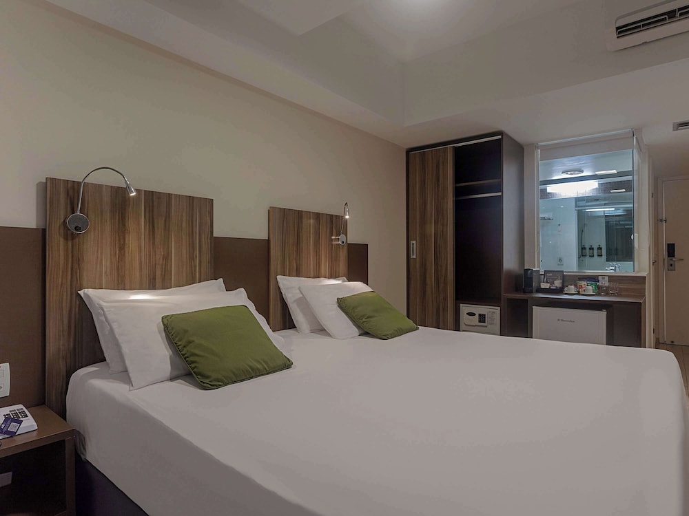 Standard Room, 3 Twin Beds - Photo 6