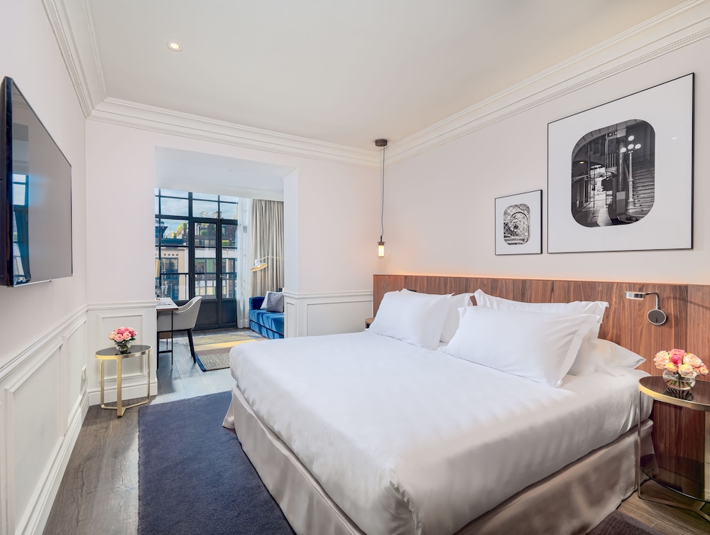 Deluxe Room, Garden View, Garden Area (2 adults + 1 child)