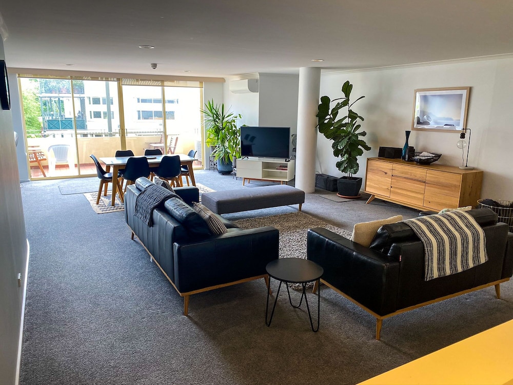 2 Bedroom Family Apartment