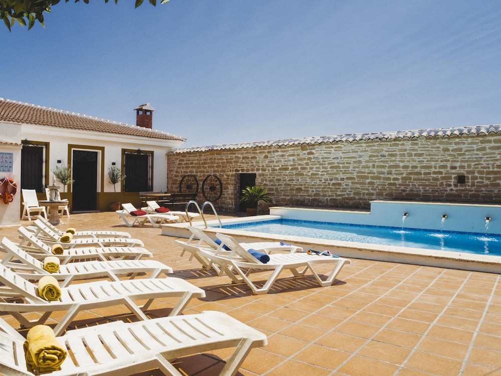 Villa photo 3