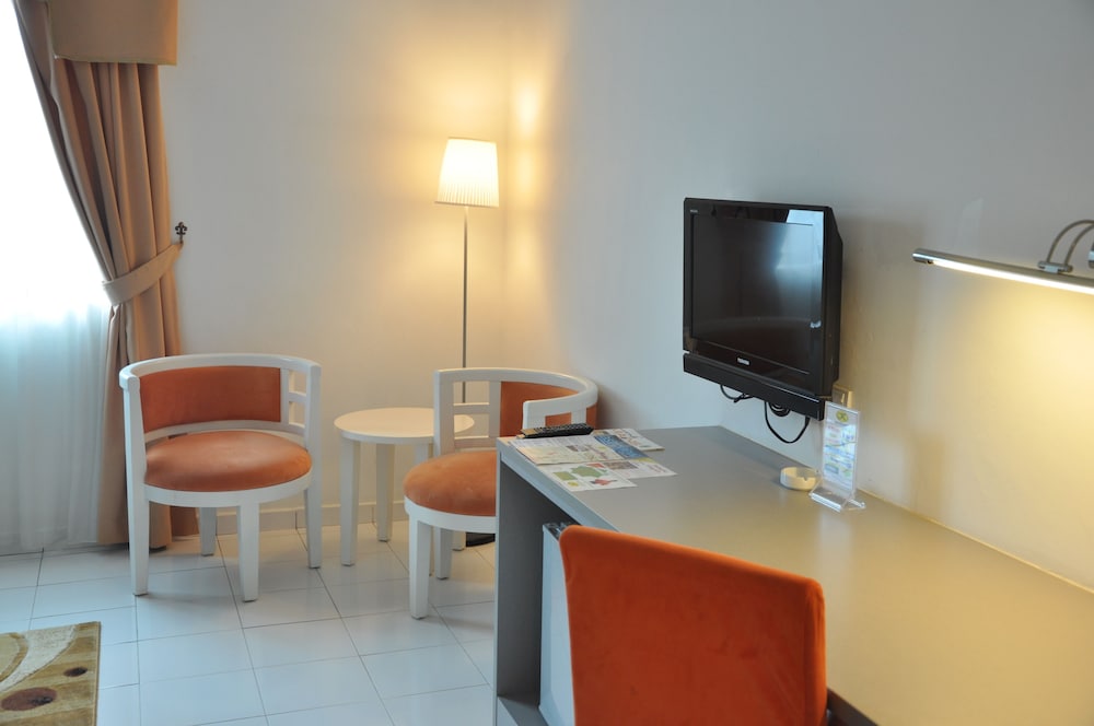 Deluxe Room, 2 Twin Beds, Sea View photo 3