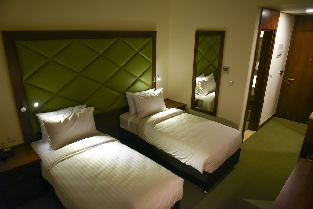 Deluxe Double or Twin Room, 1 Bedroom - Photo 10