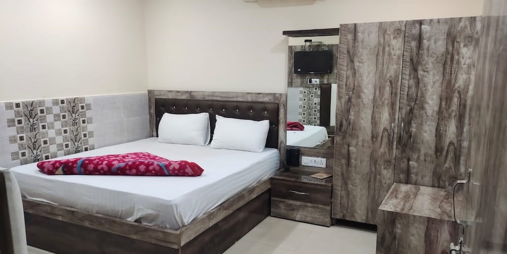 Deluxe Double Room, City View