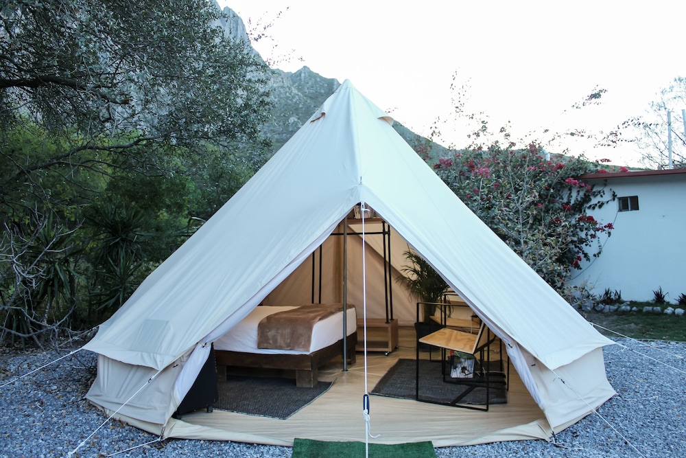 Luxury Tent, 1 King Bed, Mountain View photo 3