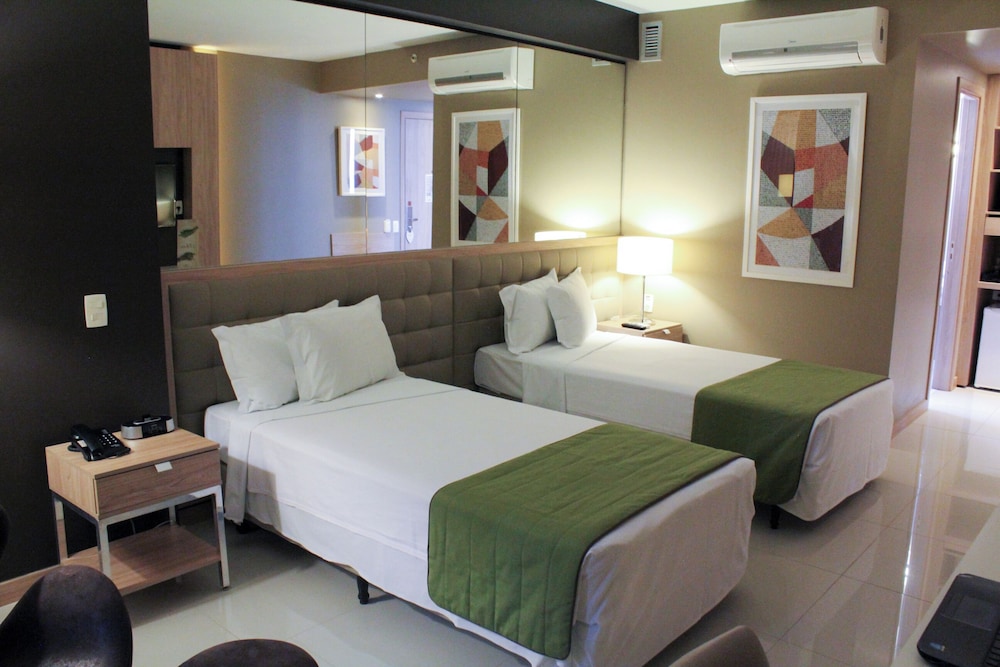 Family Room, Multiple Beds
