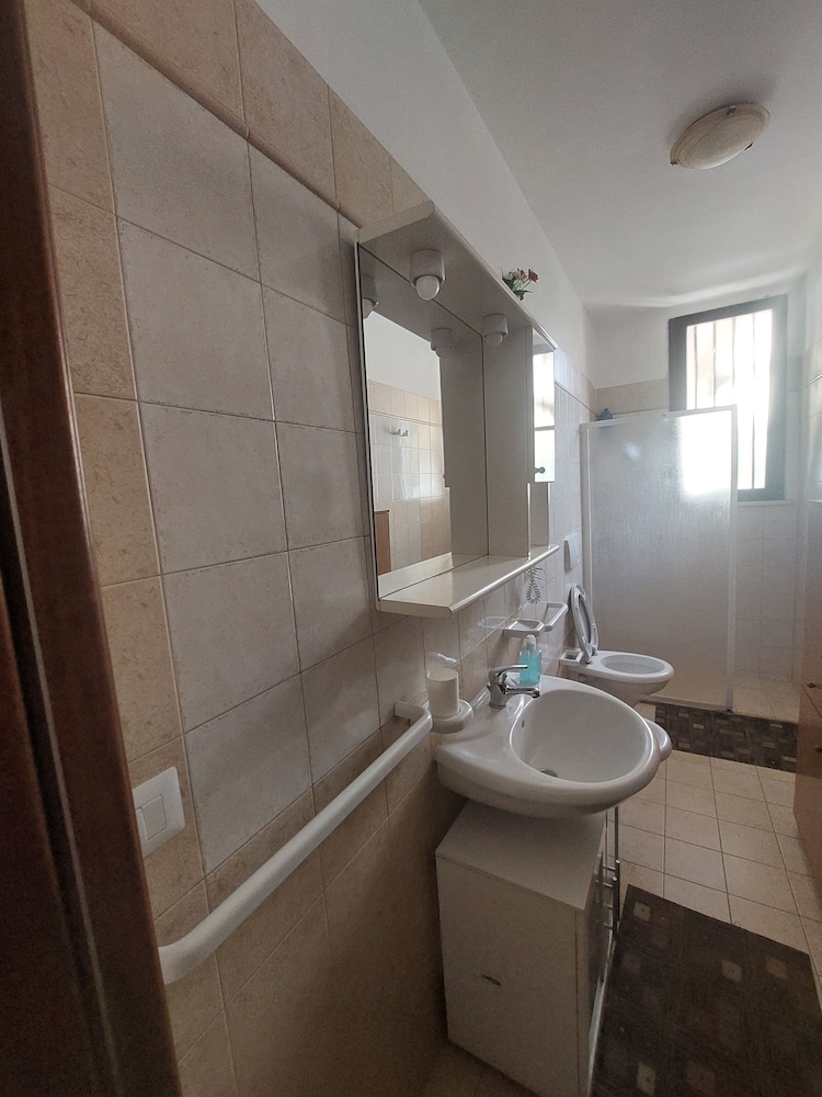 Apartment, 1 Bedroom, Kitchen photo 2