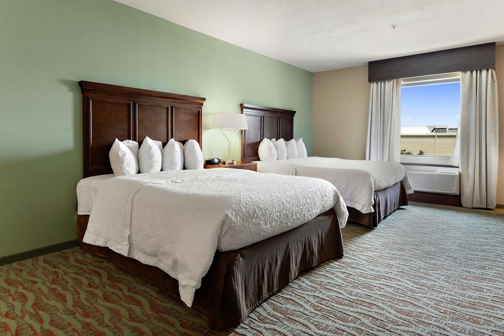 Room, 2 Queen Beds, Accessible, Bathtub (Hearing)