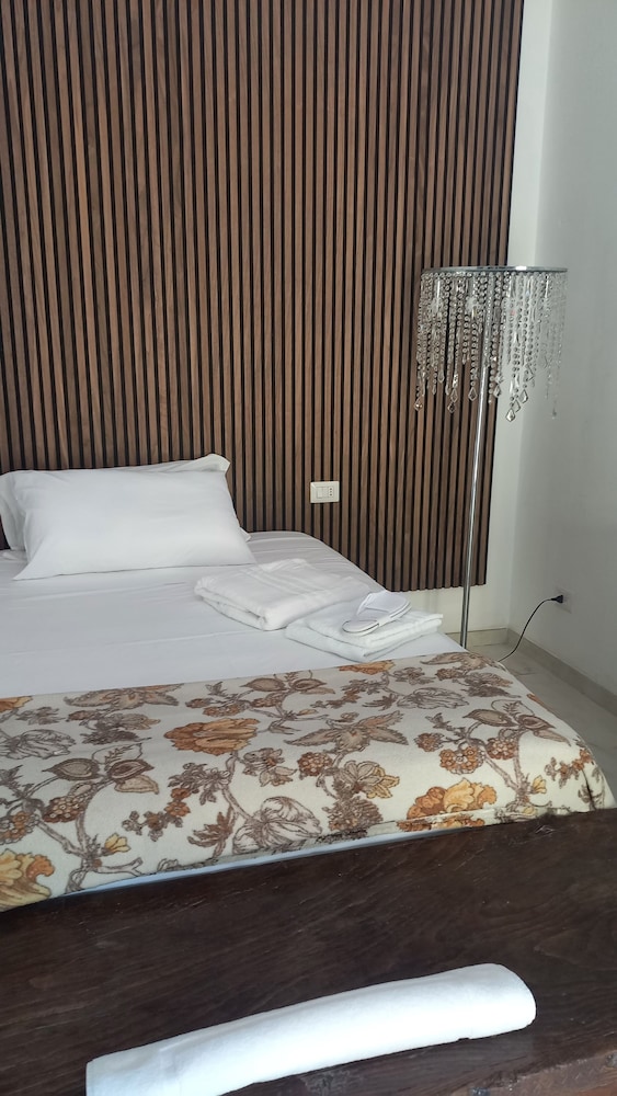 Deluxe Studio, Courtyard View