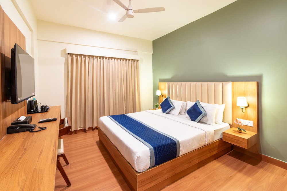 Executive Room, City View