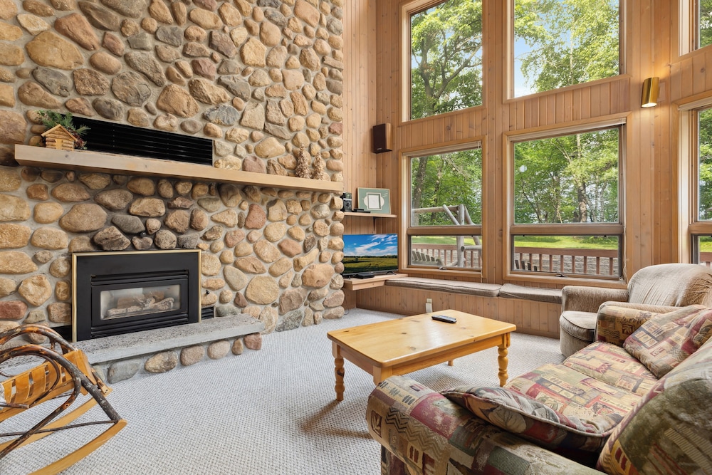 Family Cabin, 2 Bedrooms photo 1