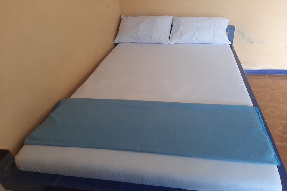 Basic Double Room photo 2