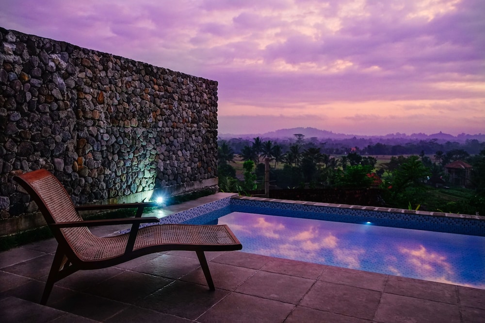Deluxe Room, 1 King Bed, Private Pool, Mountain View photo 2