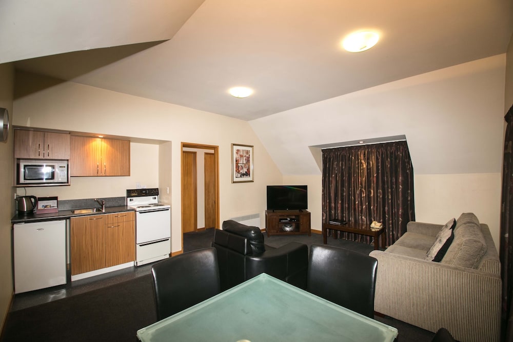 Superior Suite – Unit 17 photo 2