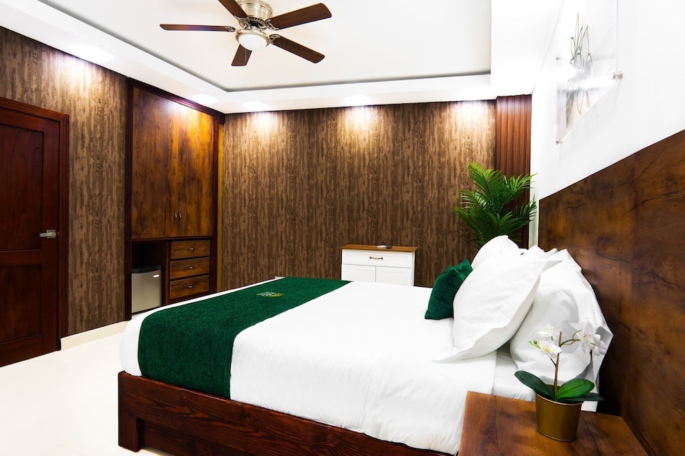 Deluxe Double Room, 1 Queen Bed photo 1
