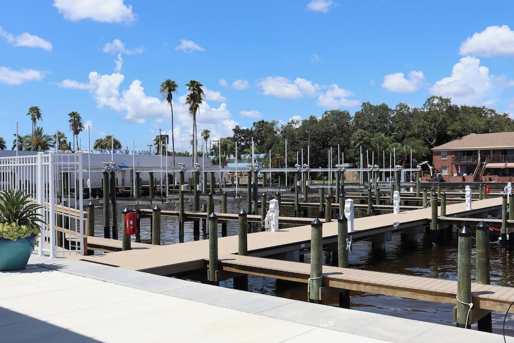 Premier Marina View Double - Photo 3