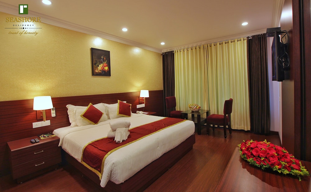 Executive Double Room Single Use, 1 King Bed, Accessible, Private Bathroom photo 1