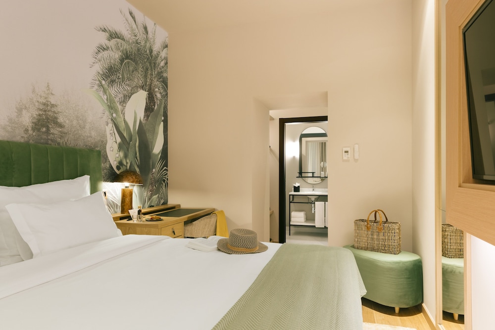 Comfort Room (Interior)