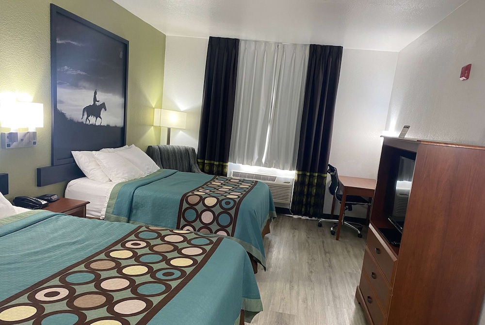 Standard Room, 2 Queen Beds photo 2