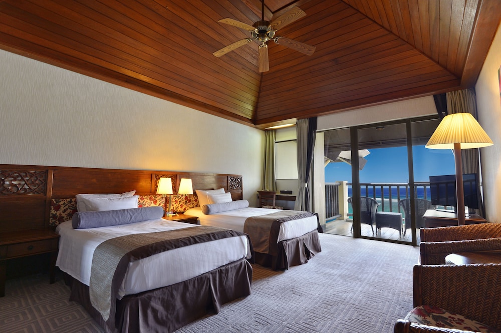 Deluxe Ocean Front - Photo 1