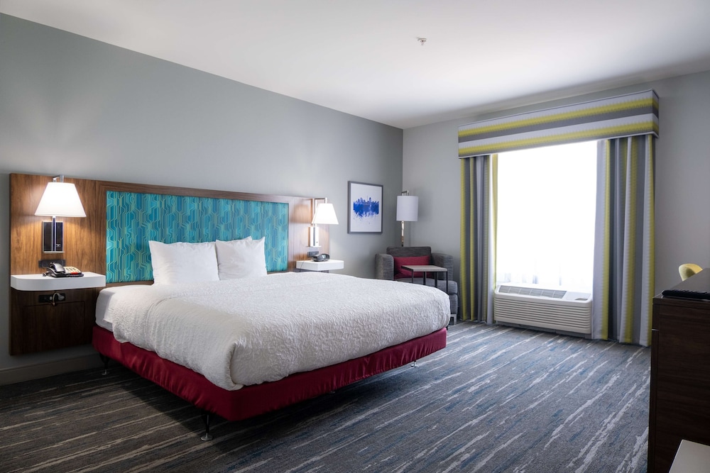 Room, 1 King Bed, Accessible, Non Smoking - Photo 3