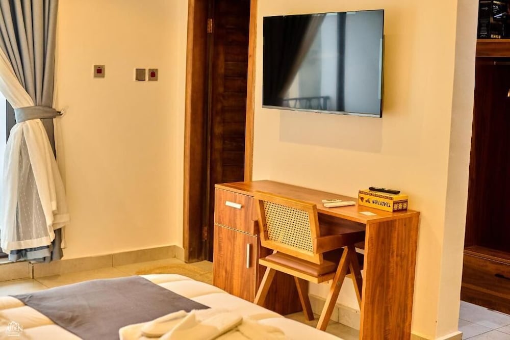 Executive Room, Pool View