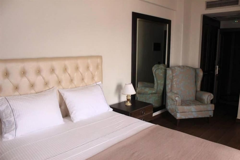Single Room photo 3
