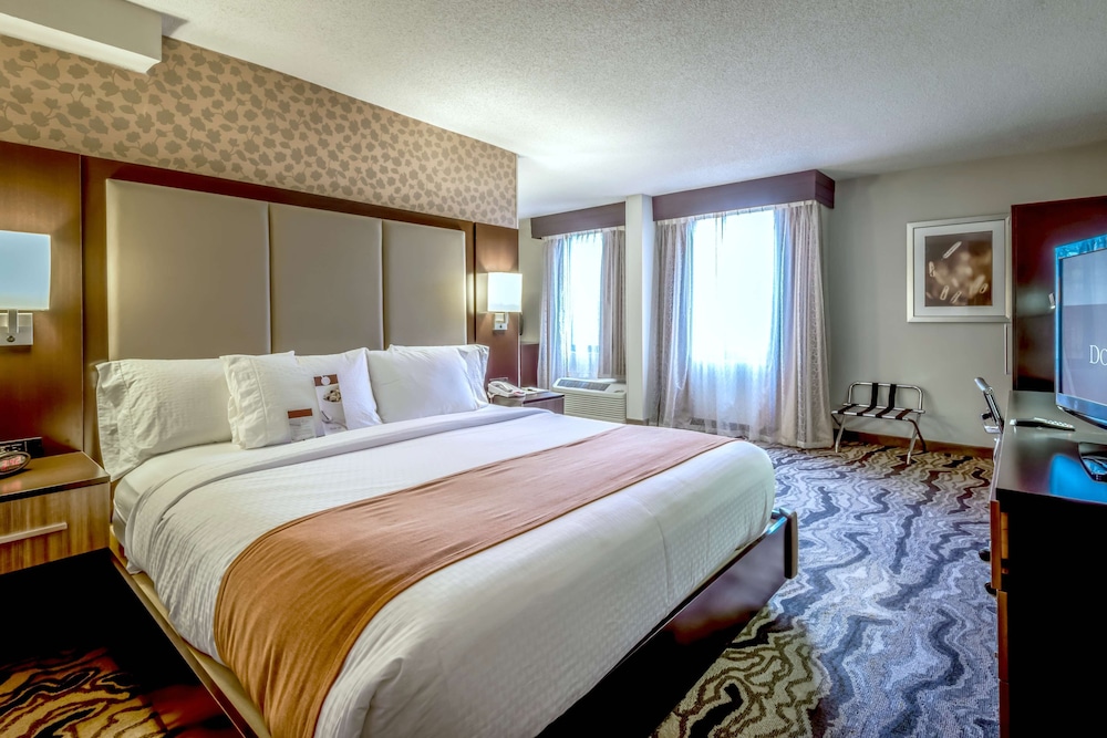 Room - Photo 1