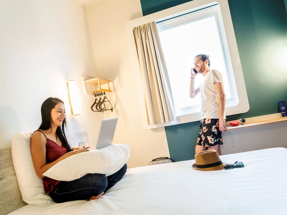 Standard Room, Multiple Beds - Photo 2