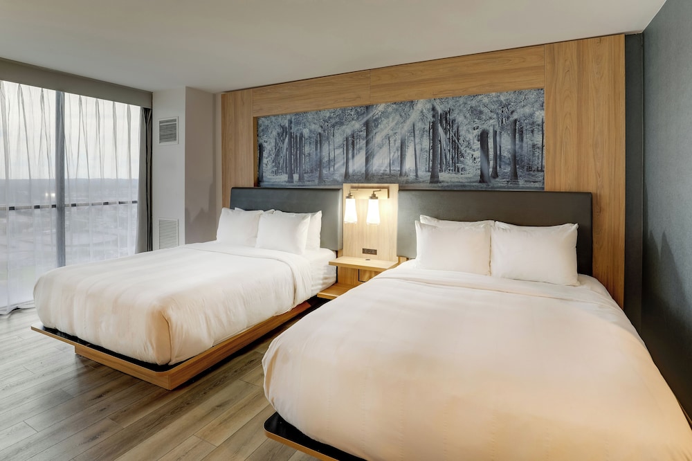 Room, 2 Queen Beds - Photo 6