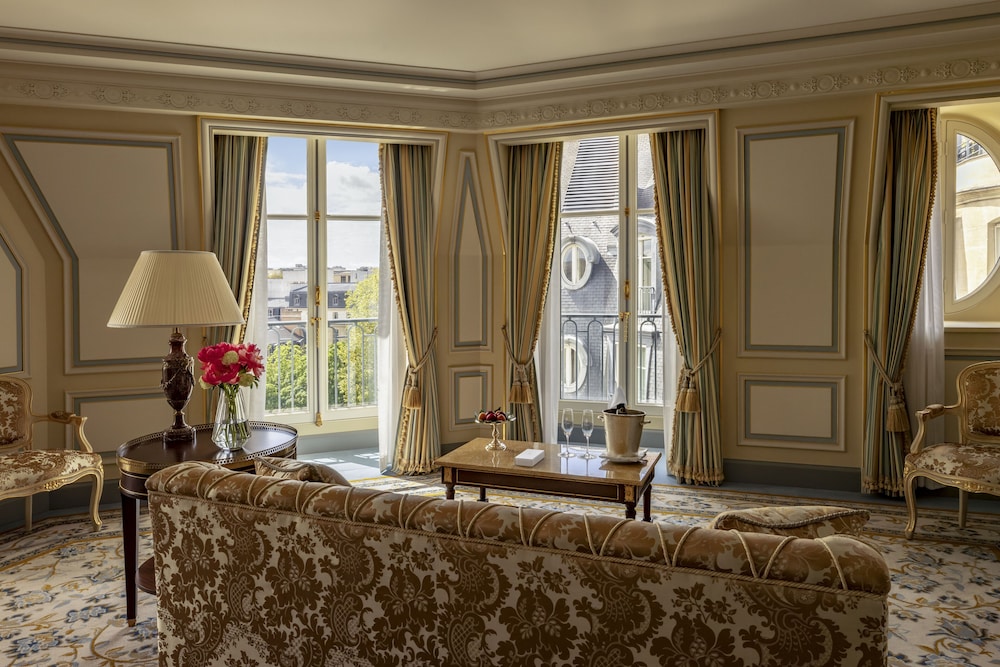 Executive Junior Suite