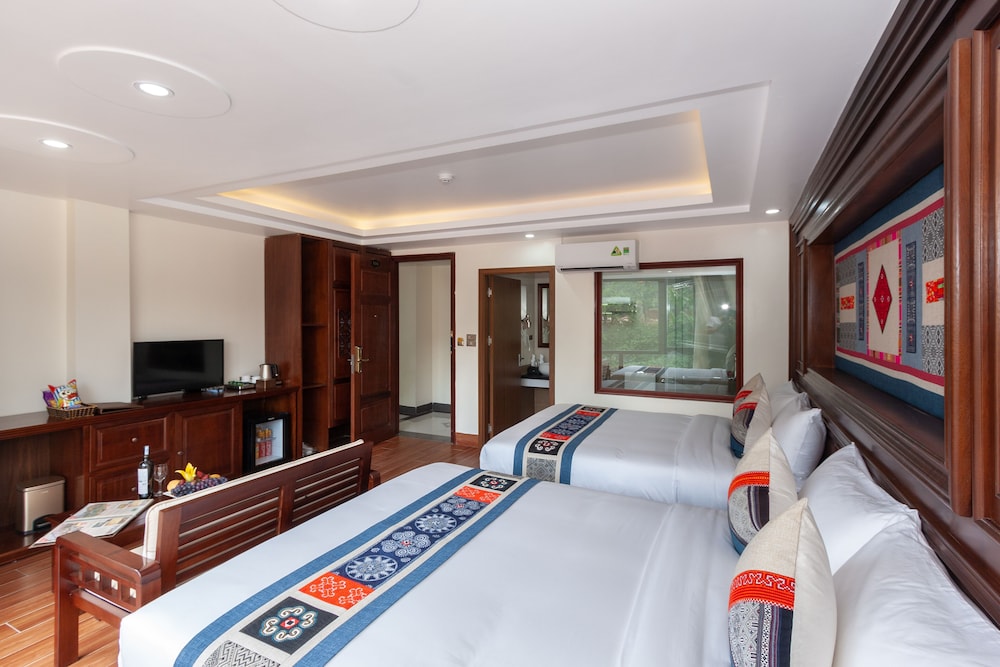 Executive Room, Lake View - Photo 1