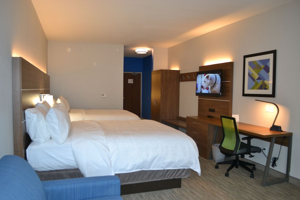 Standard Room, 2 Queen Beds, Accessible Bathtub (Communications, Accessible Tub) - Photo 5