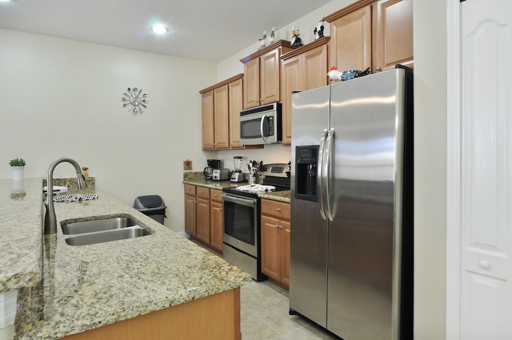 4 Bedroom Townhouse photo 3