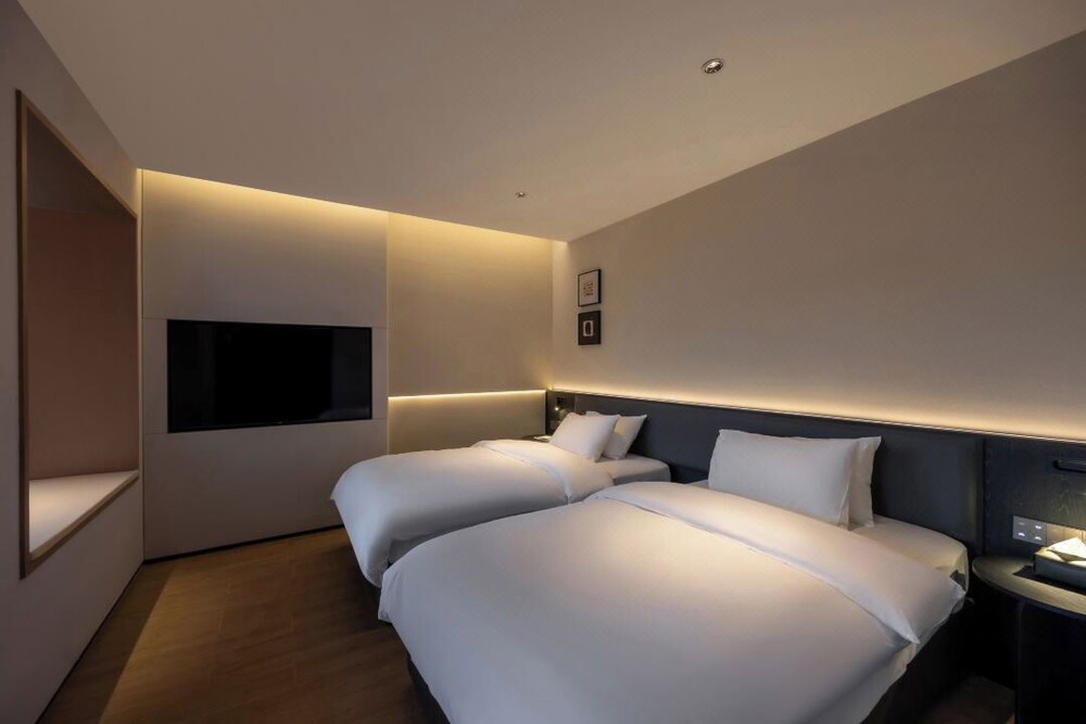Superior Twin Room, Non Smoking, City View