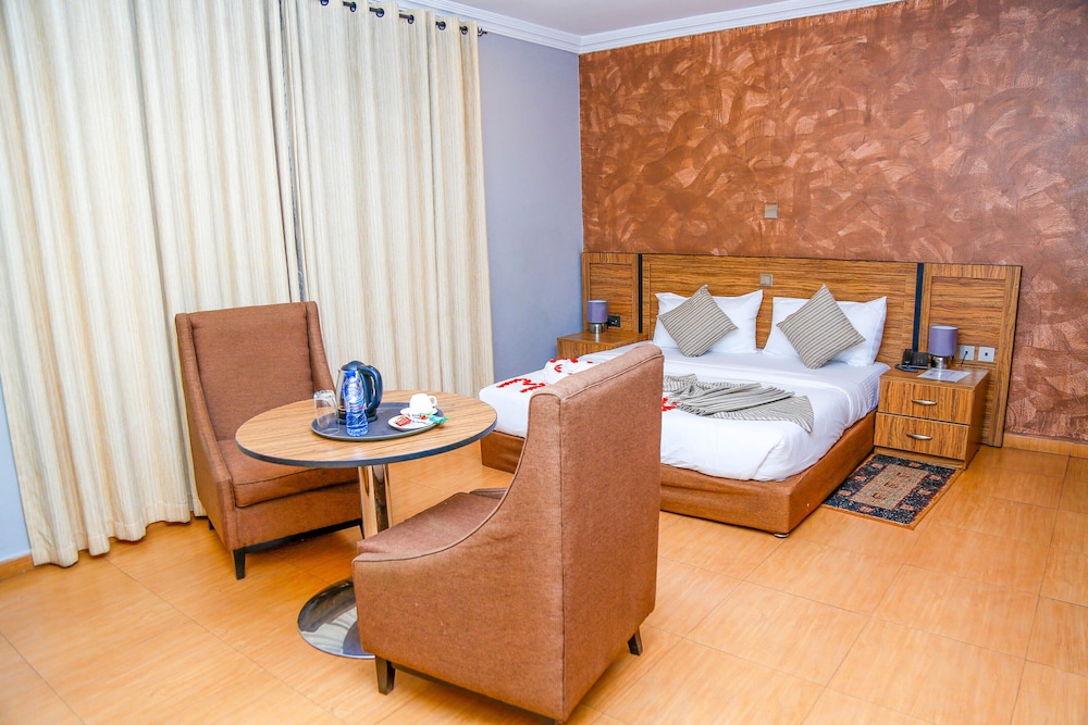 Standard Room, 1 Queen Bed photo 2