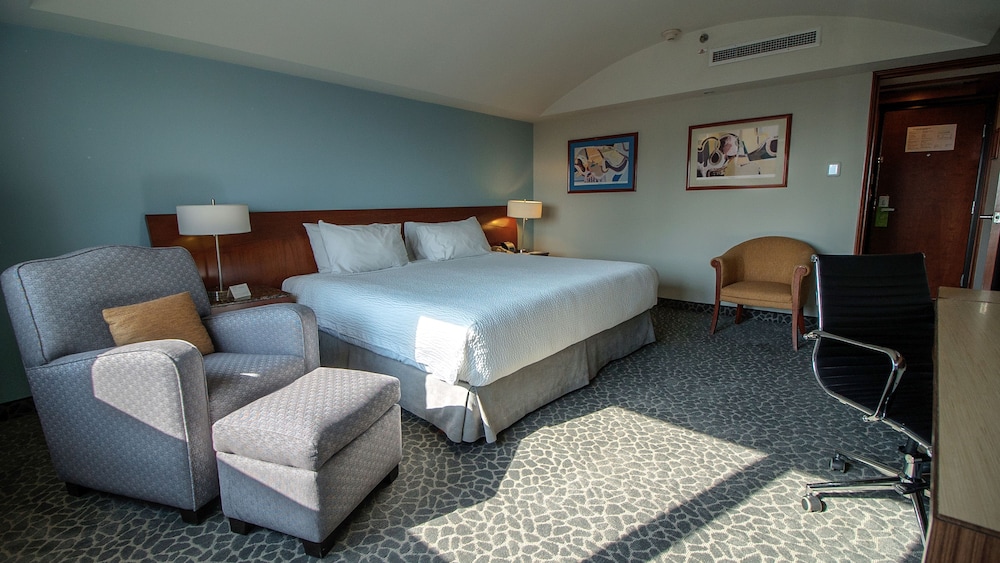 Room, 1 King Bed - Photo 2
