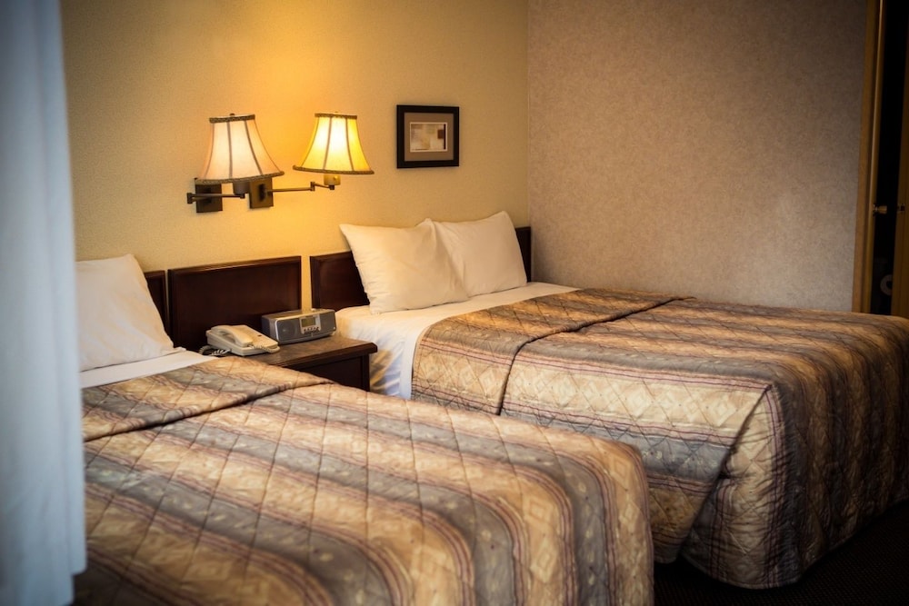 Standard Room, 2 Double Beds - Photo 2