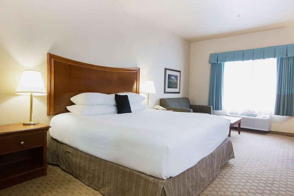 Junior Suite, 1 King Bed with Sofa bed - Photo 3