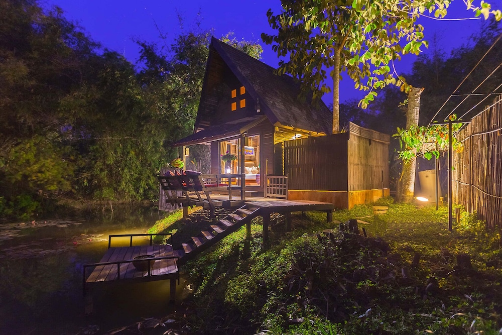 Baan Bueng Bua photo 3