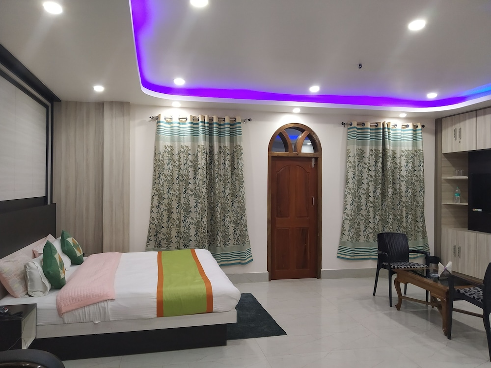 Executive Room - Photo 6