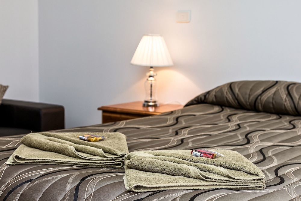 Deluxe Double Room, 1 Queen Bed, Bathtub photo 2